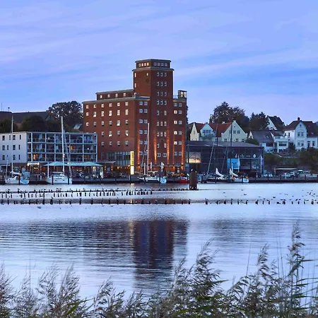 Pier 9 Im Pierspeicher * 卡珀尔恩